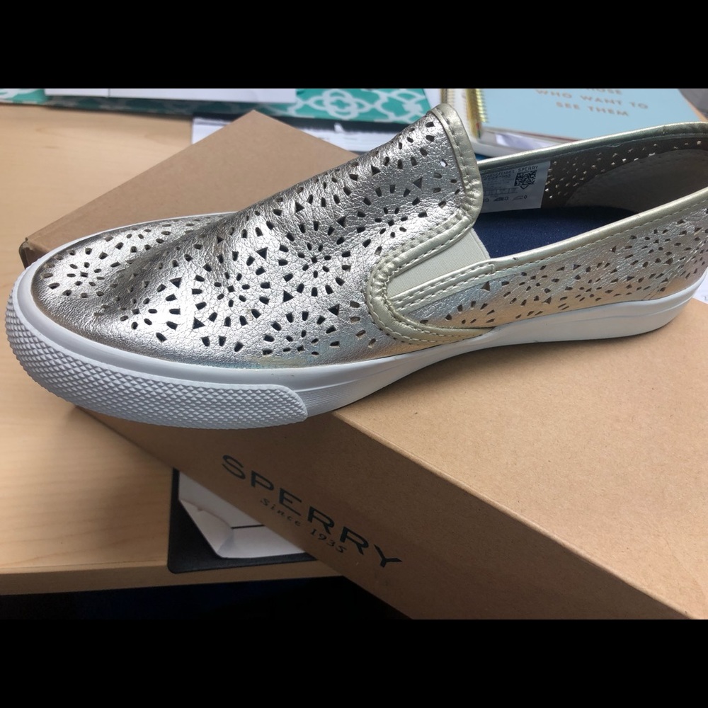 Women’s sperry ❤️